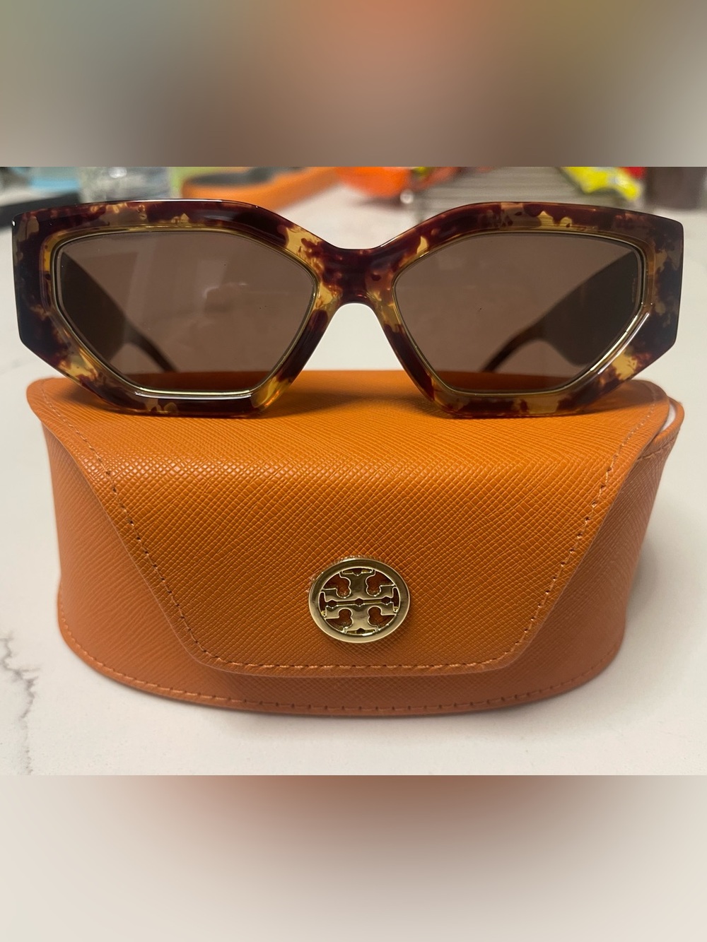 Tory Burch Tortoiseshell Frame Sunglasses with Brown Lenses